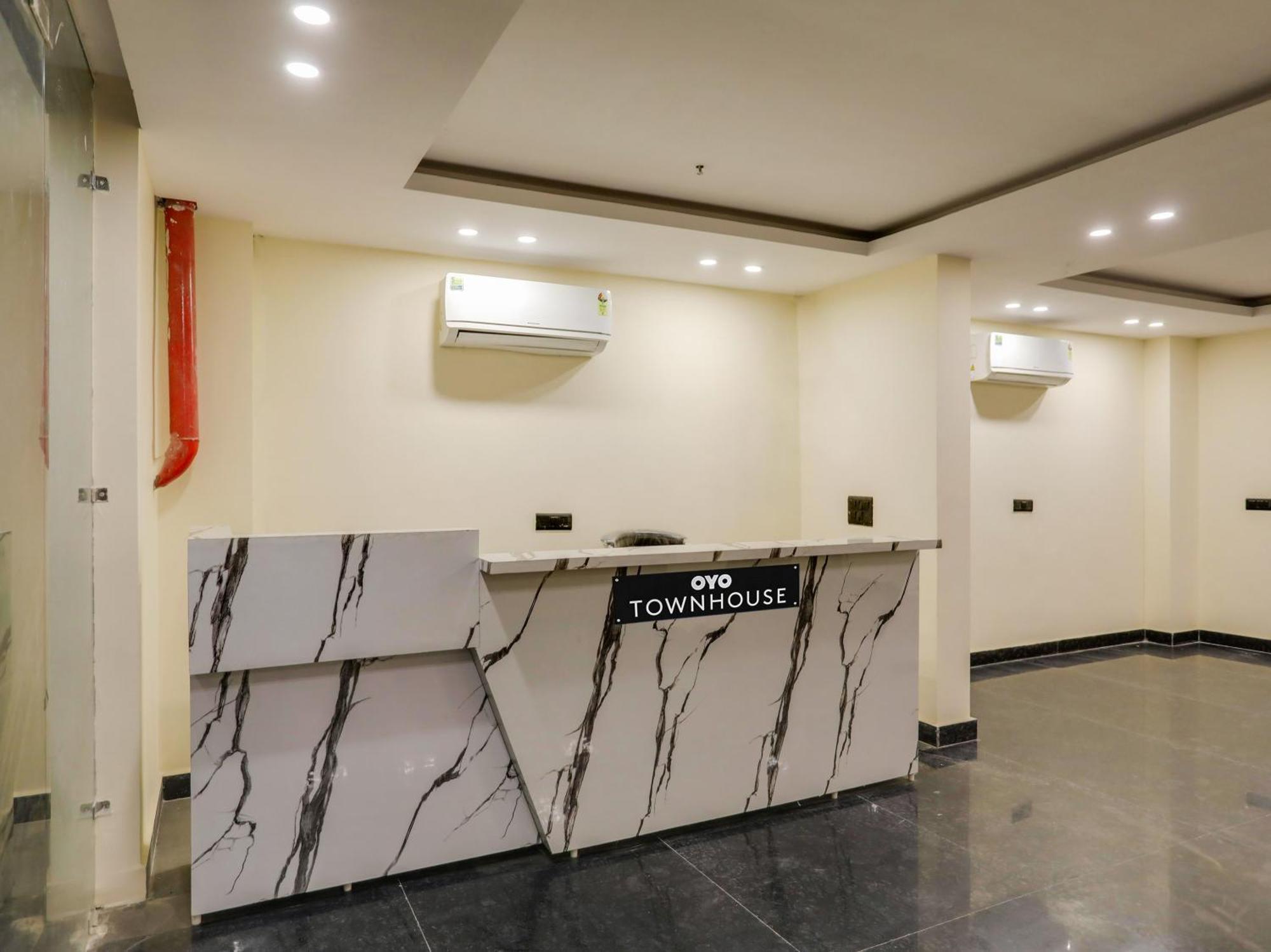 Townhouse Magnolia Corporate Stays Gurgaon Exterior photo